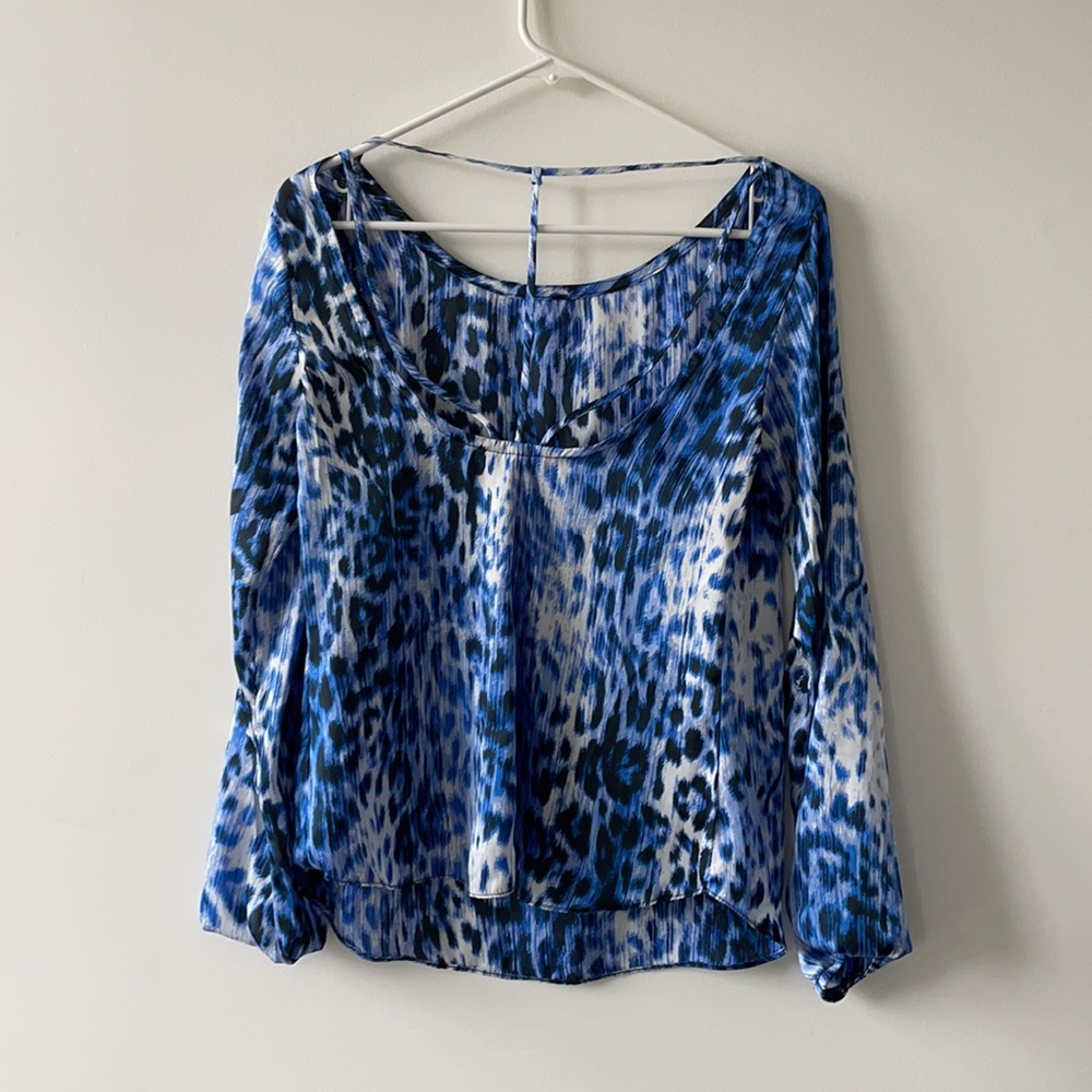 Small size Blouse - Picture 2 of 5